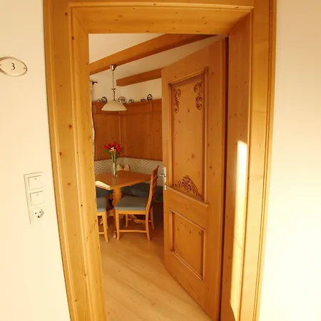 Gaestehaus Schneider Am Dorfplatz Gæstehus 3*