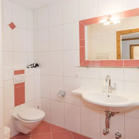 게스트하우스 Gaestehaus Schneider Am Dorfplatz