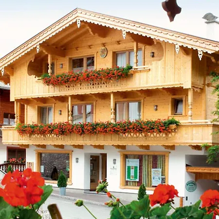 Gaestehaus Schneider Am Dorfplatz Гостевой дом