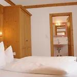 Gaestehaus Schneider Am Dorfplatz Affittacamere Alpbach