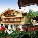 Gaestehaus Schneider Am Dorfplatz 3*