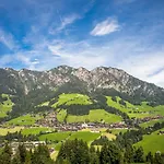 Gaestehaus Schneider Am Dorfplatz 3*