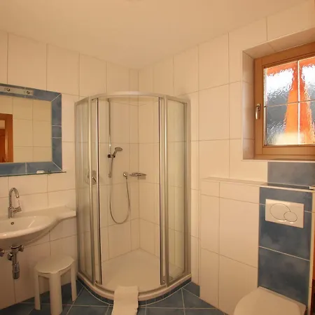 בית הארחה Gaestehaus Schneider Am Dorfplatz